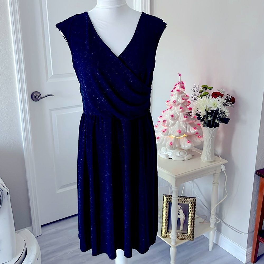 Solgee Navy Metallic with Black Stretch Wrap Neckline Drop Waist Flattering Sz L